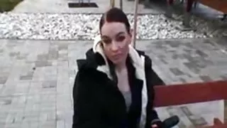 Procace zia succosa ingoia pene in cam film porno con vecchie