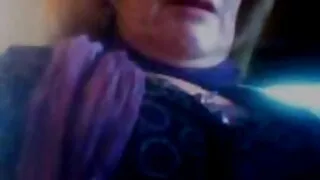 Sottomesso si sedette in ginocchio per un pompino porno giovani vecchie profondo in cucina