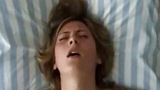 Atleta mattina accarezza video nonne italiane coinquilino sulla Capanna