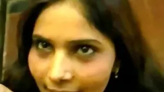 Ragazza in mutandine rosa scopata appassionatamente in anale liscio vecchie maiale porno