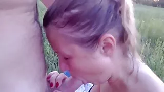 Scoreggia una MILF tettona dopo un duro allenamento porno donne vecchie italiane