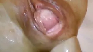 Snello bruna sul letto cums video porno nonne vecchie da vaginal