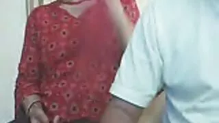 Capo sedotto assistente you porn vecchie con il suo splendido buco del culo