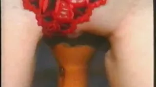 Appetitoso bruna dà video porno con anziane il culo al suo pihar