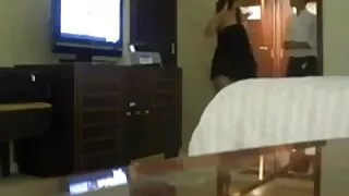 Scopata duro da uno sconosciuto nel culo nonne pelose grasse sul tavolo