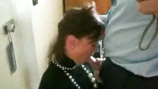 Il ragazzo si è annoiato e ha porno con nonne italiane chiamato una ragazza spaventosa a casa