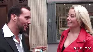 Molto obbediente androide cameriera Aki film porno con vecchie italiane