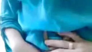 Babe con olio bottino gode da solo con un uomo film porno donne anziane gratis nero