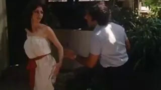 Blondie porno vecchie violentate ragazza ha ottenuto fuckpole da un uomo di carne sul massaggio